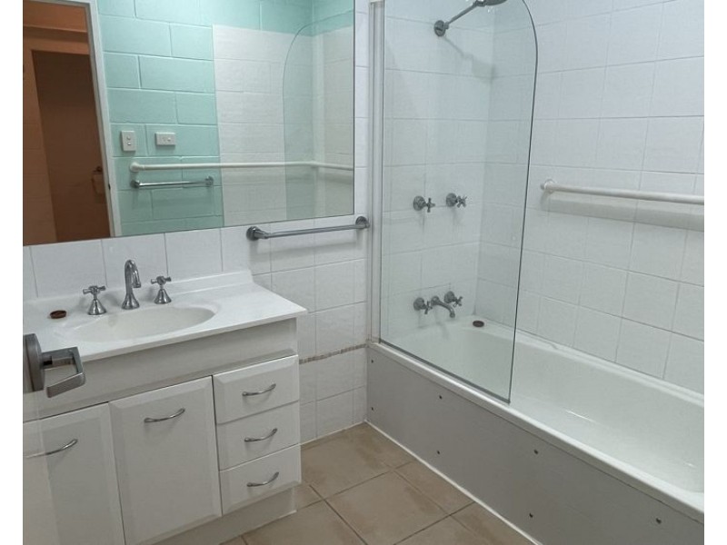 18 Thomas Crescent, Nambour QLD 4560