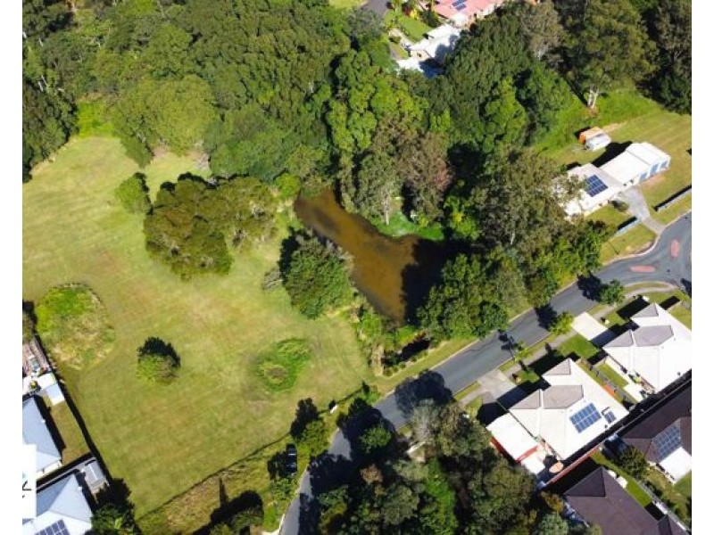 ‘The Retreat’ – COES CREEK, Coes Creek QLD 4560