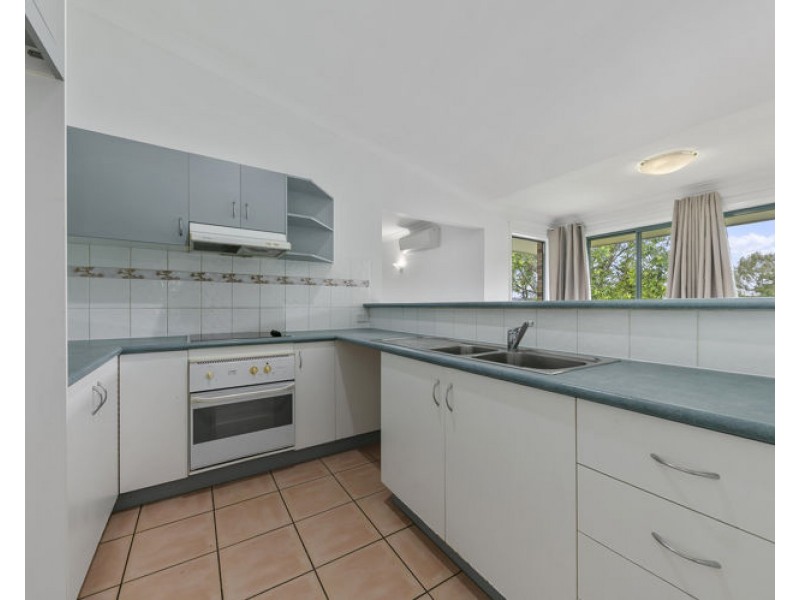 1 Killarney Crescent, Nambour QLD 4560