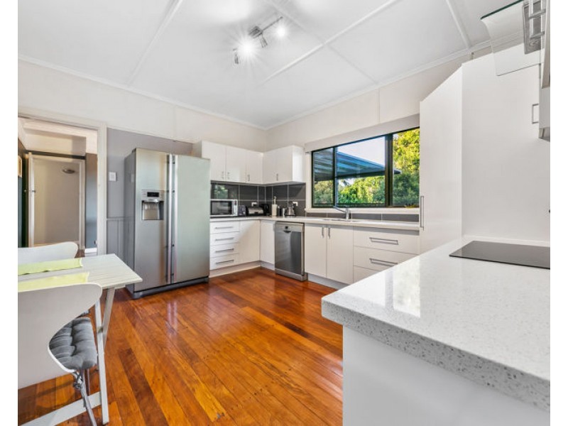 37 Oxleigh Crescent, Nambour QLD 4560