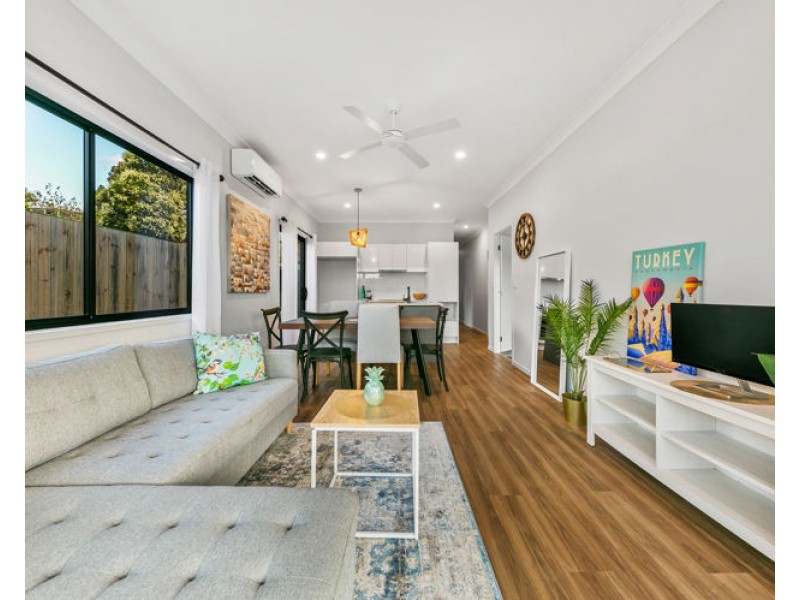 Unit 1 37 Fairmeadow Road, Nambour QLD 4560