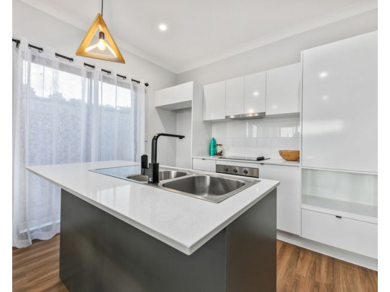 Unit 1 37 Fairmeadow Road, Nambour QLD 4560