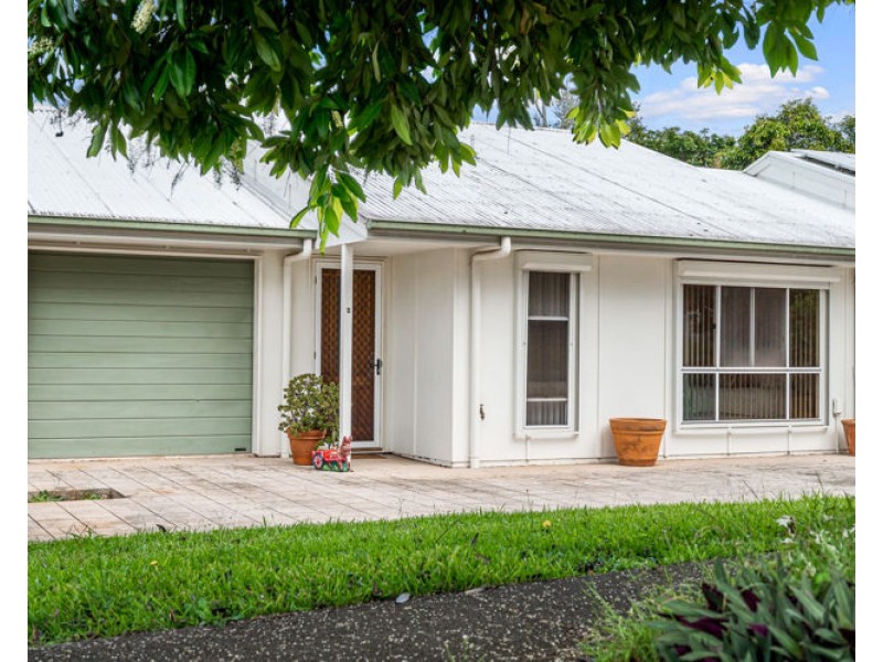 2/1 Pine Street, Nambour QLD 4560