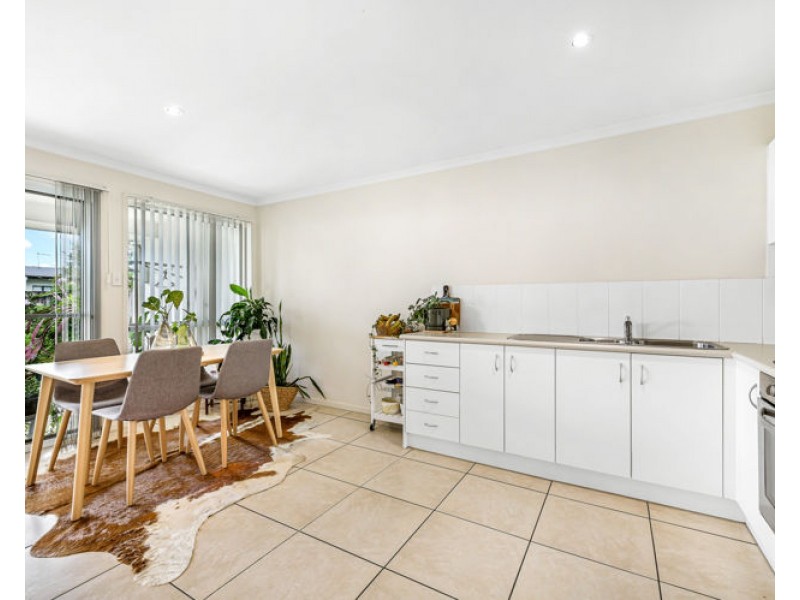 2/1 Pine Street, Nambour QLD 4560