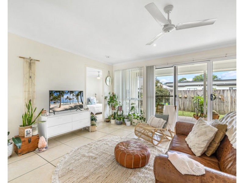 2/1 Pine Street, Nambour QLD 4560