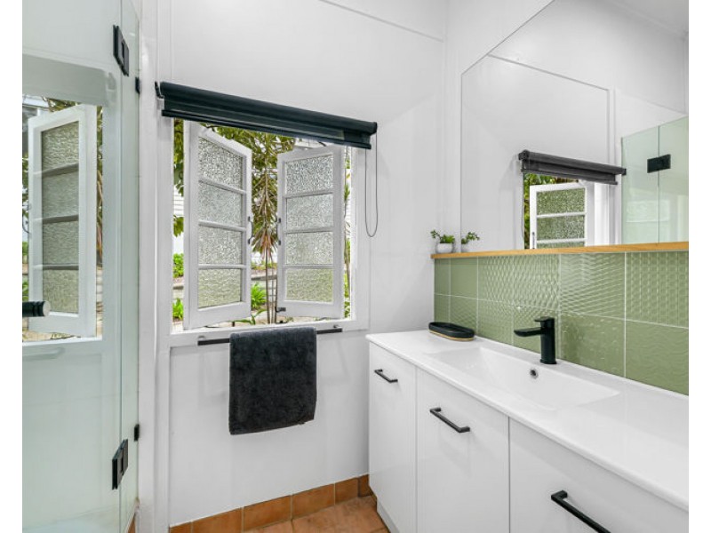 10 Hocking Street, Nambour QLD 4560