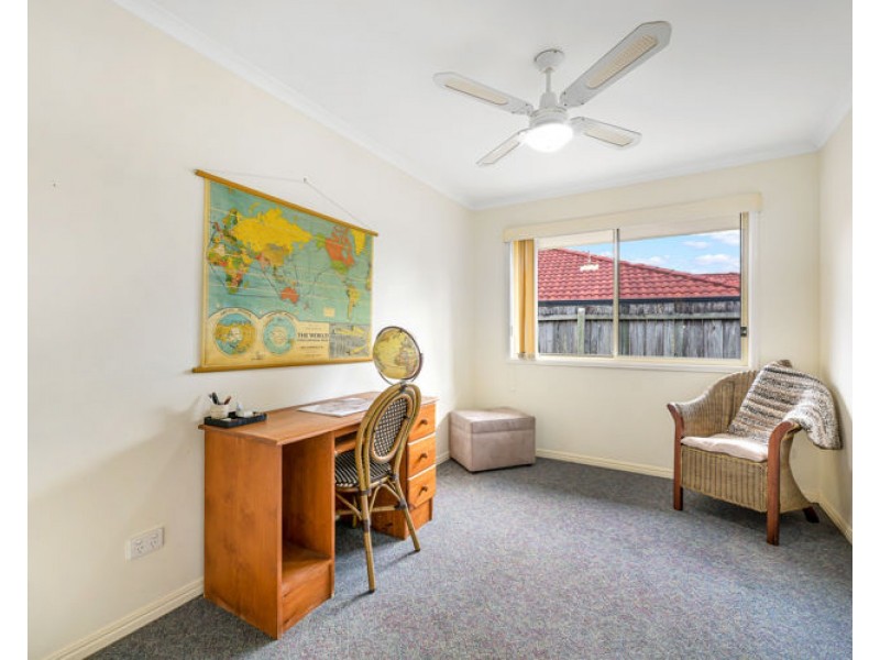 11 Robertson Drive, Burnside QLD 4560