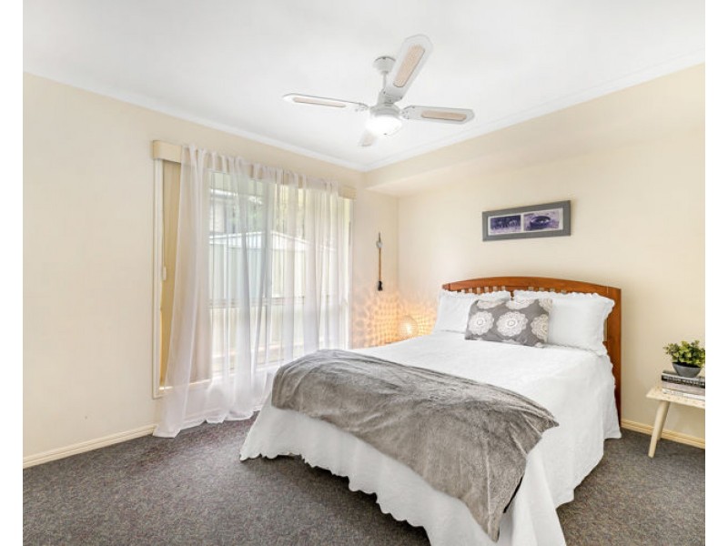 11 Robertson Drive, Burnside QLD 4560