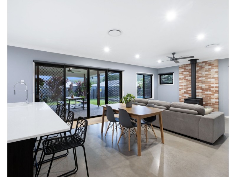 7 Cedar Place, Yandina QLD 4561