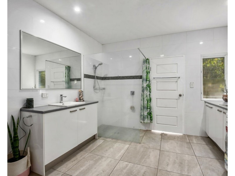 83 Edington Drive, Cooroibah QLD 4565