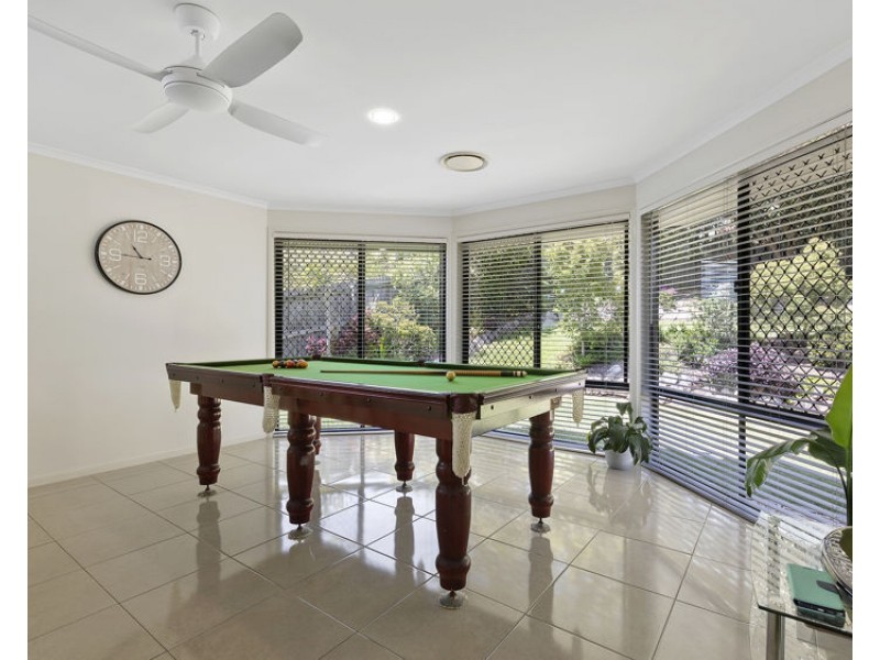 63 Robertson Drive, Burnside QLD 4560