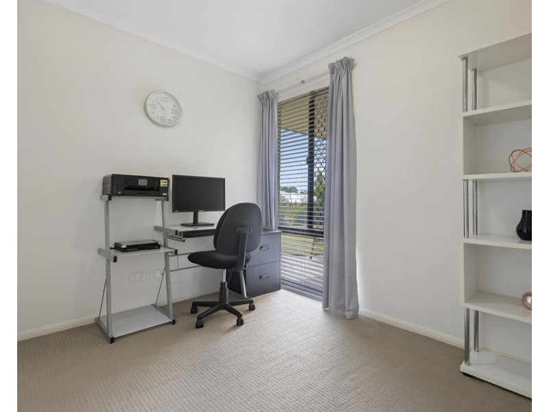 63 Robertson Drive, Burnside QLD 4560