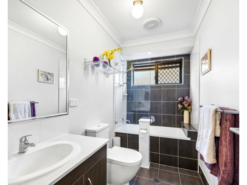 1/6 Betsy Way, Nambour QLD 4560