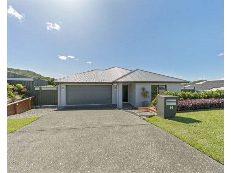 14 Reflection Court, Nambour QLD 4560