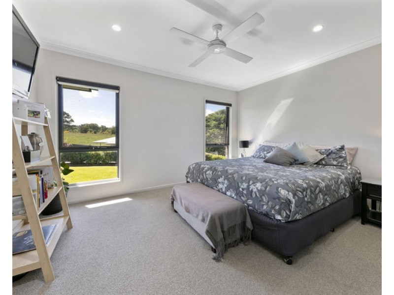 14 Reflection Court, Nambour QLD 4560