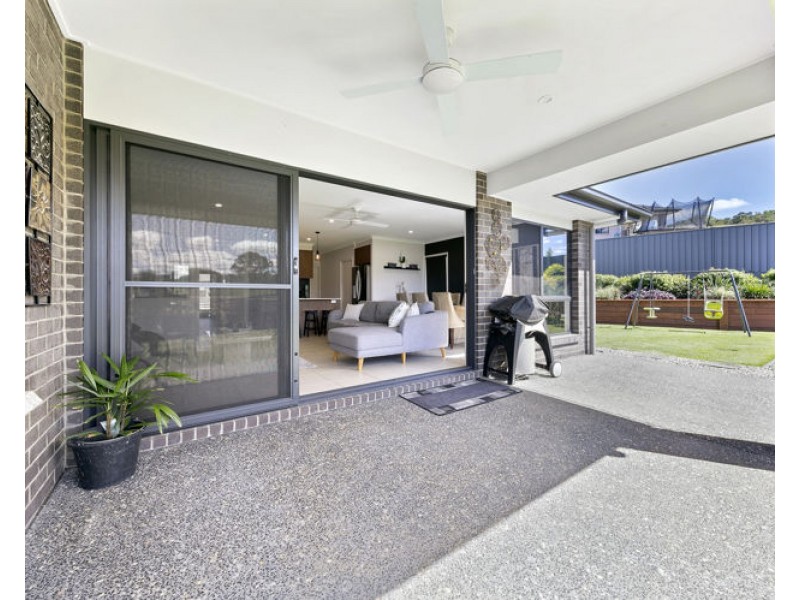 14 Reflection Court, Nambour QLD 4560