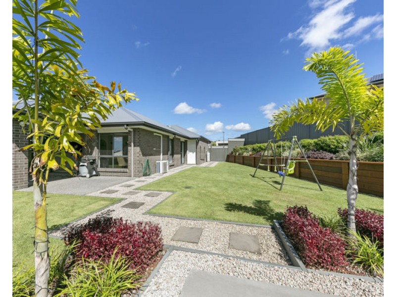 14 Reflection Court, Nambour QLD 4560