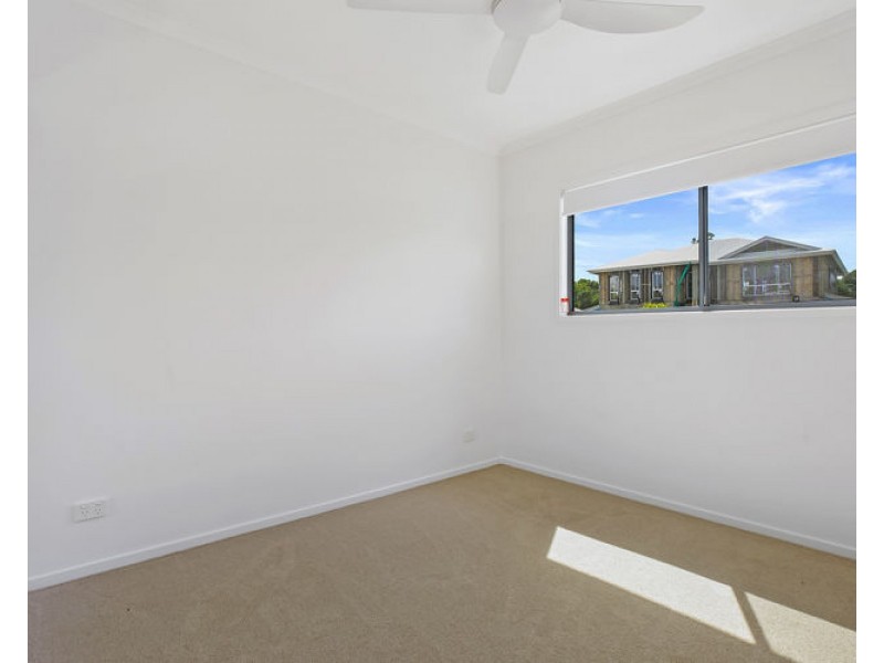 2/2 Gum Tree Place, Nambour QLD 4560