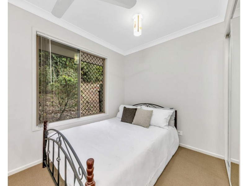 9 Charlton Court, Burnside QLD 4560