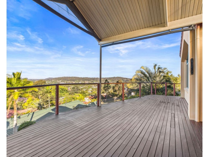 8 Pearl Parade, Nambour QLD 4560