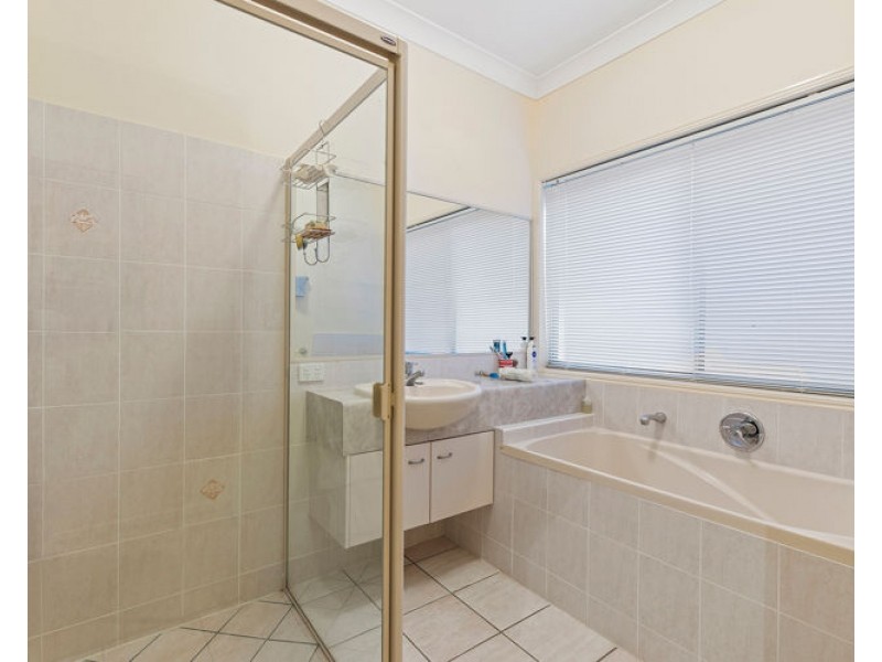 8 Pearl Parade, Nambour QLD 4560