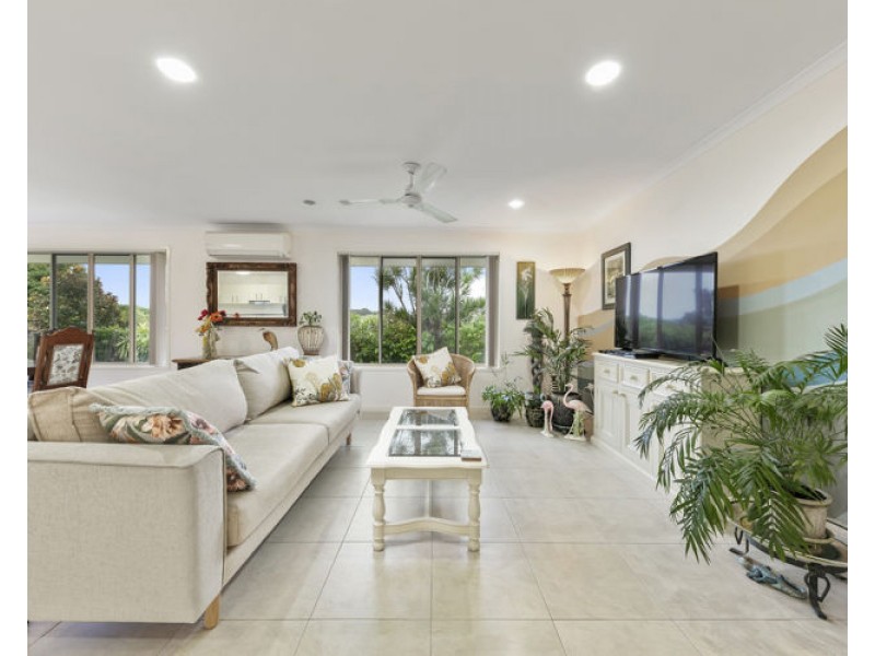 22 Westview Crescent, Nambour QLD 4560