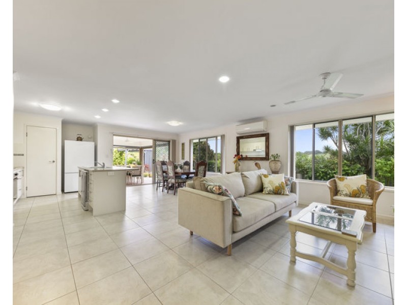 22 Westview Crescent, Nambour QLD 4560