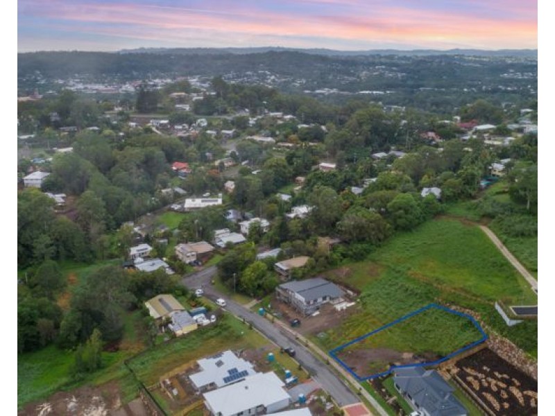 9 Jeanette Avenue, Nambour QLD 4560