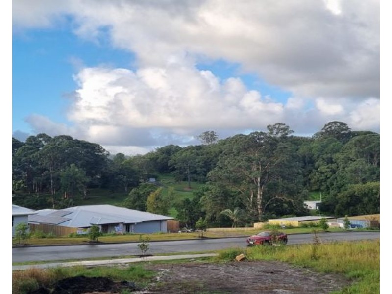 9 Jeanette Avenue, Nambour QLD 4560