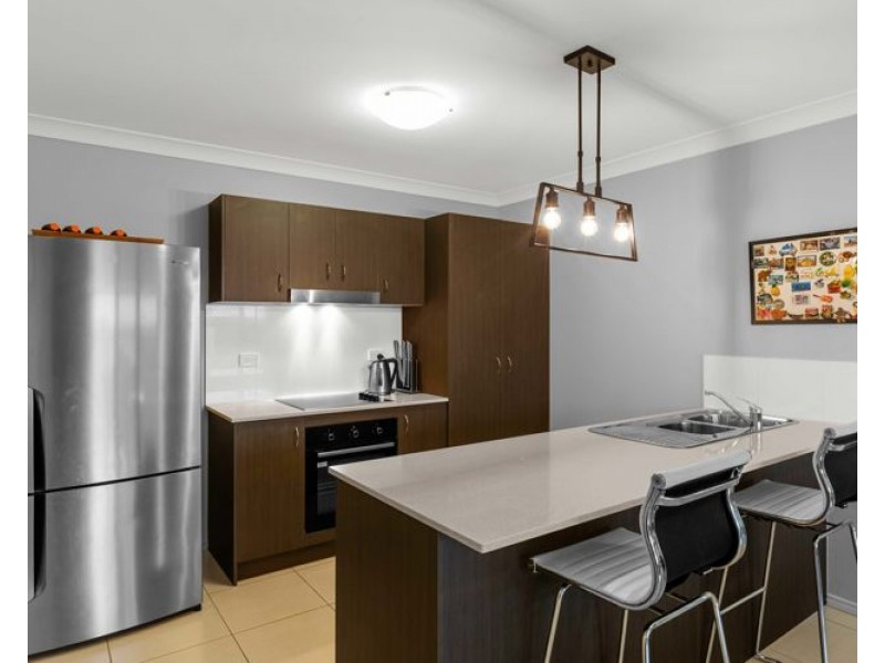 2/6 Betsy Way, Nambour QLD 4560