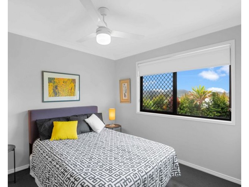 2/6 Betsy Way, Nambour QLD 4560