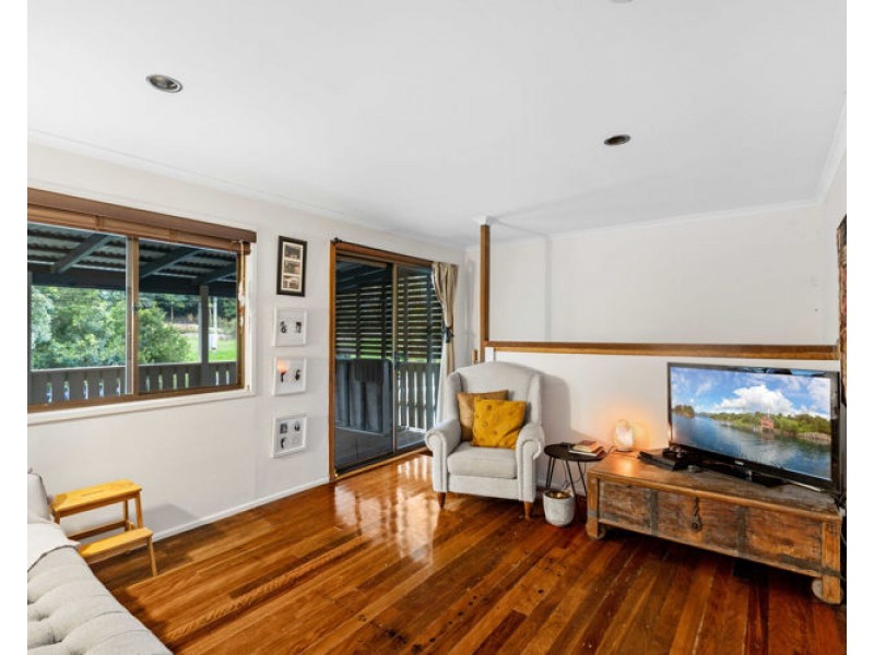 8 Murray Crescent, Nambour QLD 4560