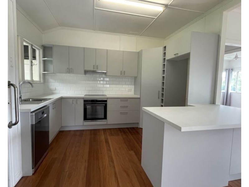 33 Fairmeadow Road, Nambour QLD 4560