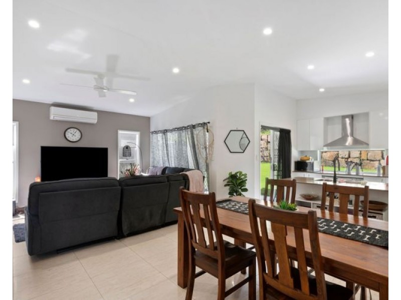 13 Jarrah Way, Landsborough QLD 4550