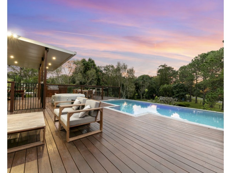 10 Angus Crescent, Kureelpa QLD 4560