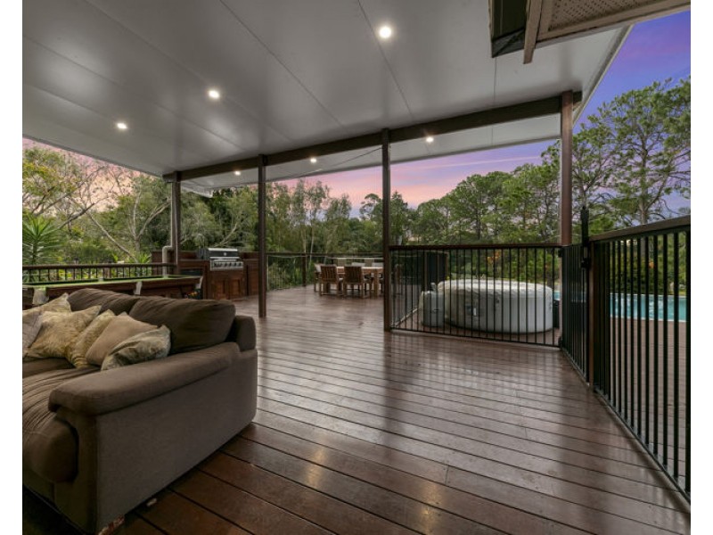 10 Angus Crescent, Kureelpa QLD 4560