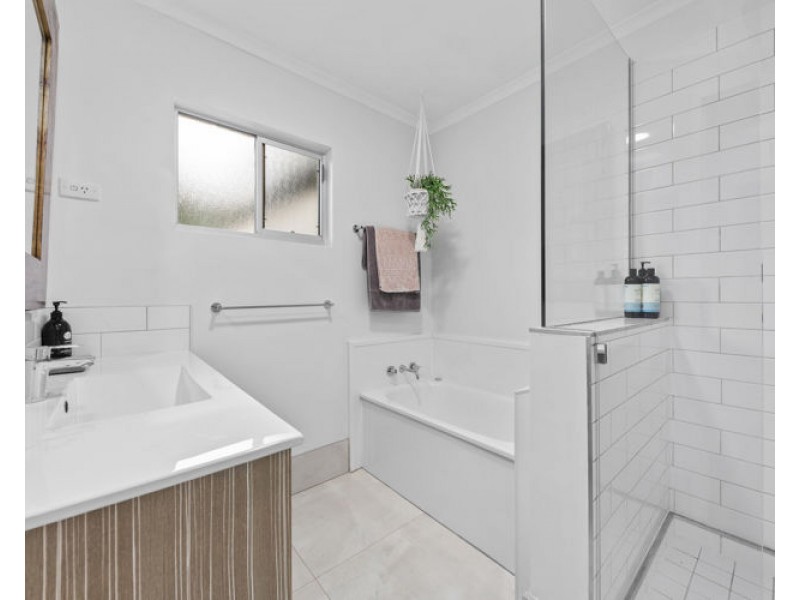 3 Olive Court, Nambour QLD 4560