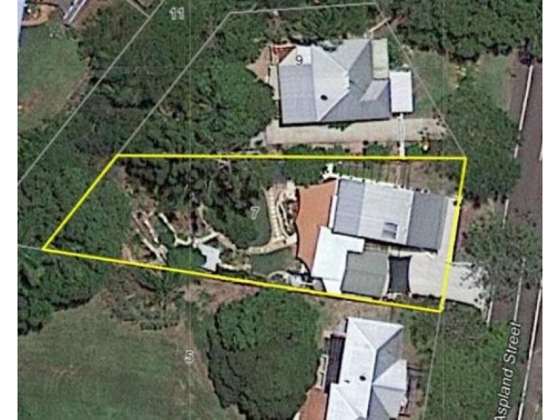 7 Aspland Street, Nambour QLD 4560