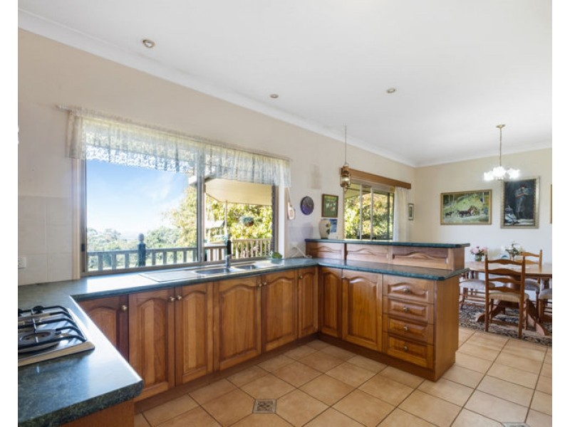 105 Flaxton Drive, Mapleton QLD 4560