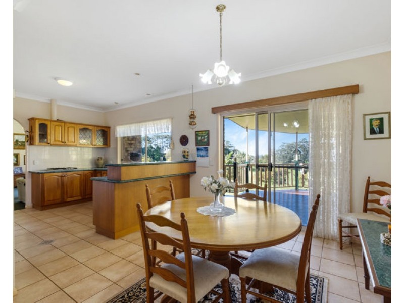 105 Flaxton Drive, Mapleton QLD 4560