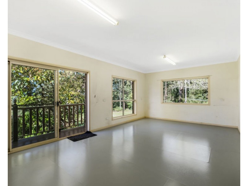 105 Flaxton Drive, Mapleton QLD 4560