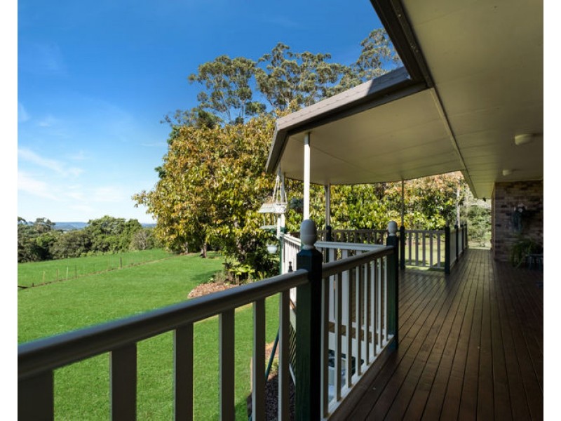 105 Flaxton Drive, Mapleton QLD 4560
