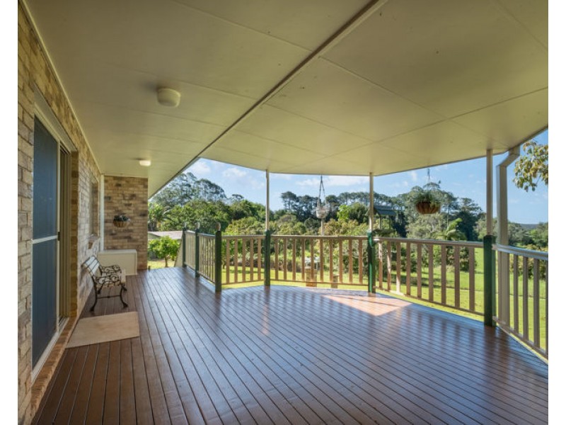 105 Flaxton Drive, Mapleton QLD 4560