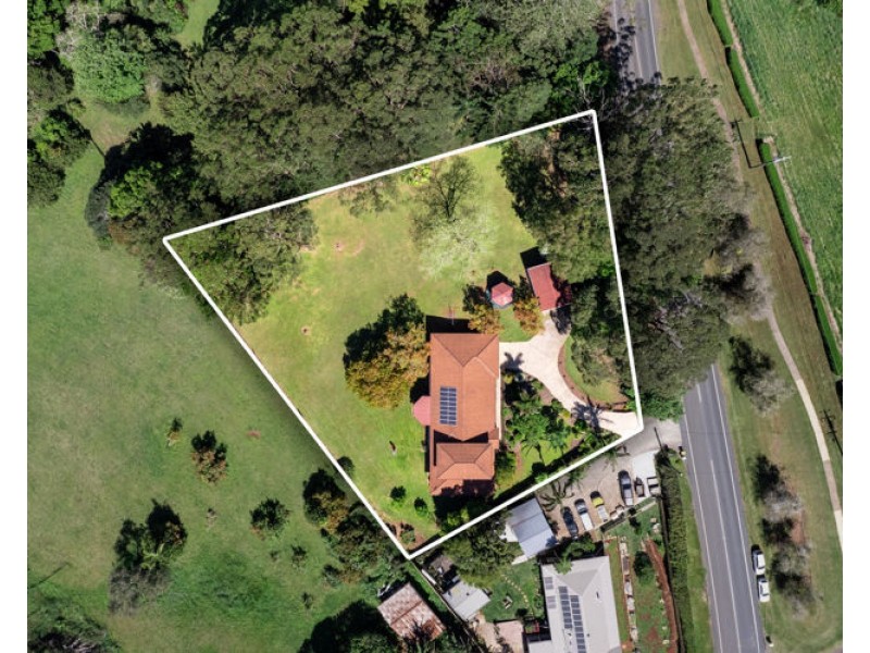 105 Flaxton Drive, Mapleton QLD 4560