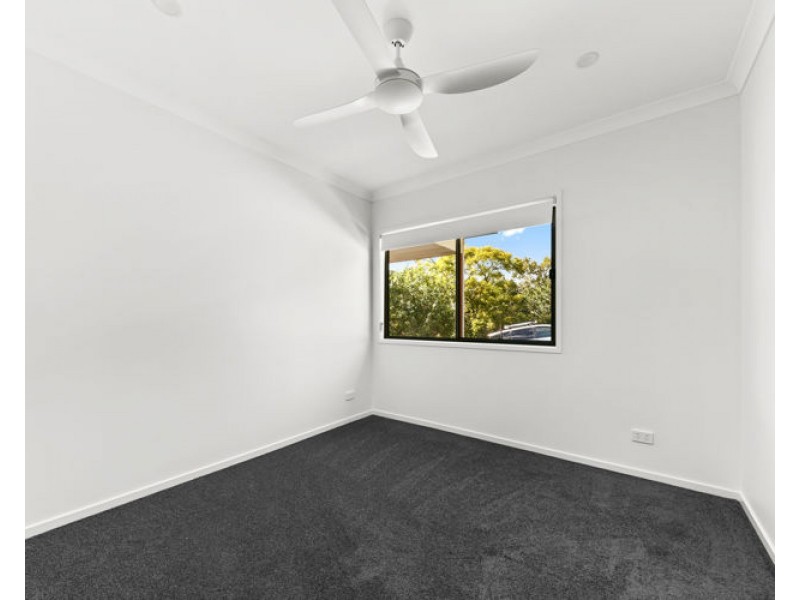 1/5 Jeanette Avenue, Nambour QLD 4560