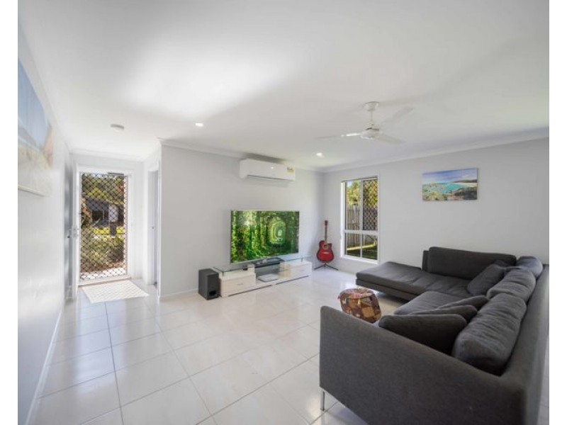 1 Creekside Circuit, Nambour QLD 4560