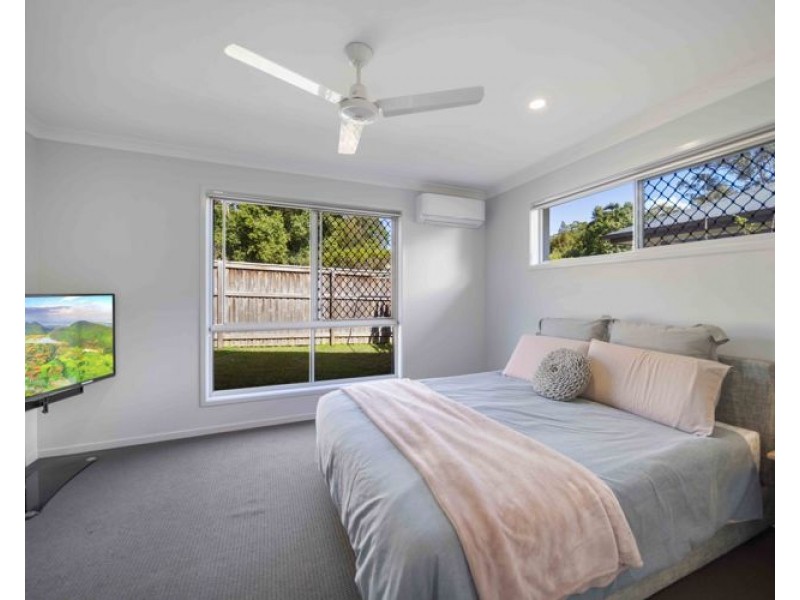 1 Creekside Circuit, Nambour QLD 4560