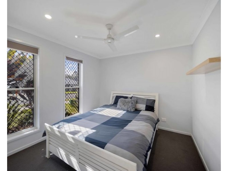 1 Creekside Circuit, Nambour QLD 4560