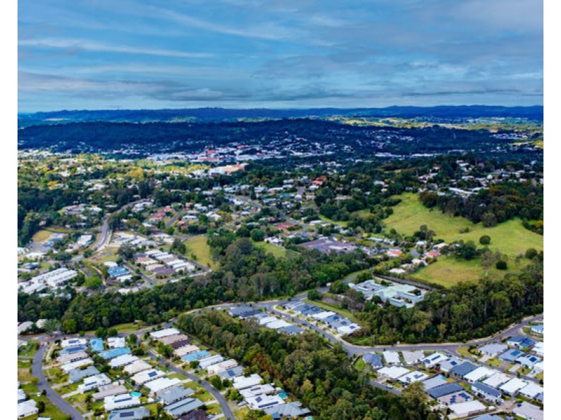 1 Creekside Circuit, Nambour QLD 4560