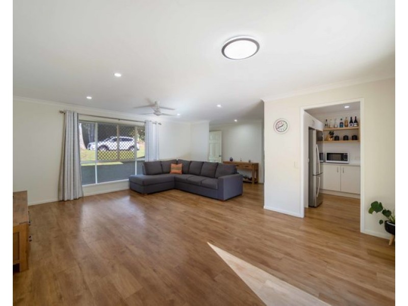 12 Camelia Court, Palmwoods QLD 4555